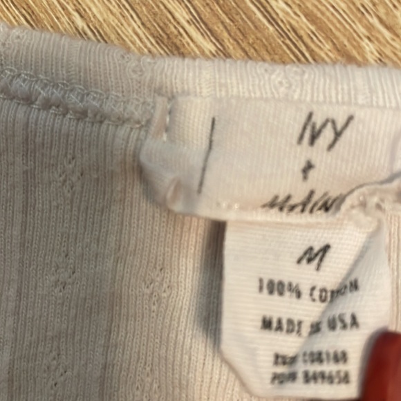 Button Up Crop Top - Picture 5 of 6